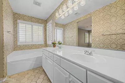 25236 N 40th Avenue, Phoenix, AZ 85083 - Photo 19