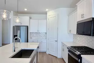 15988 W Desert Spoon Dr, Surprise, AZ 85387 - Photo 11