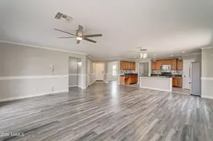 928 W Desert Hills Dr, San Tan Valley, AZ 85143 - Photo 9