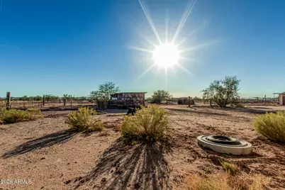 32567 W Santa Cruz Avenue, Maricopa, AZ 85138 - Photo 25