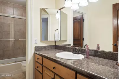 229 W Vista Avenue, Phoenix, AZ 85021 - Photo 35