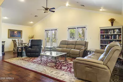229 W Vista Avenue, Phoenix, AZ 85021 - Photo 17