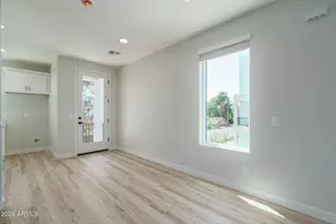 2601 E Clarendon Ave, Phoenix, AZ 85016 - Photo 15