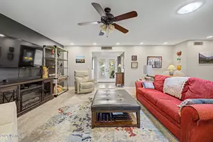 19010 N Signal Butte Cir, Sun City, AZ 85373 - Photo 15