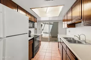 2934 N Casa Tomas Ct, Phoenix, AZ 85016 - Photo 7