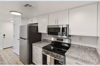 3033 E Devonshire Avenue #2033, Phoenix, AZ 85016 - Photo 3