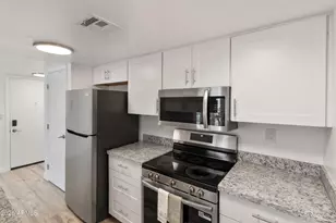 3033 E Devonshire Ave, Phoenix, AZ 85016 - Photo 3