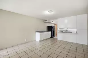 12449 N 29th Dr, Phoenix, AZ 85029 - Photo 11