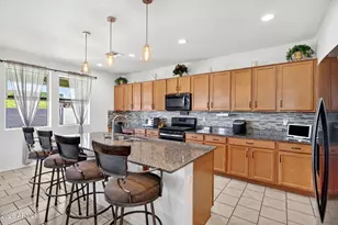 18533 W Mescal St, Surprise, AZ 85388 - Photo 9