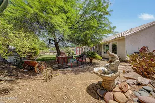 8010 E Fox St, Mesa, AZ 85207 - Photo 29