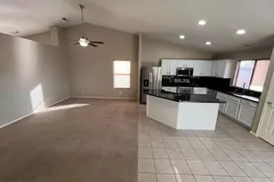 13709 W Cottonwood St, Surprise, AZ 85374 - Photo 11