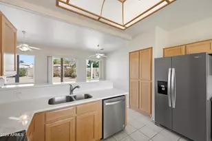 10873 W Oraibi Dr, Peoria, AZ 85373 - Photo 11