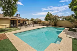 10625 E Becker Ln, Scottsdale, AZ 85259 - Photo 23