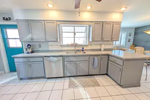 10214 W Clair Dr, Sun City, AZ 85351 - Photo 11