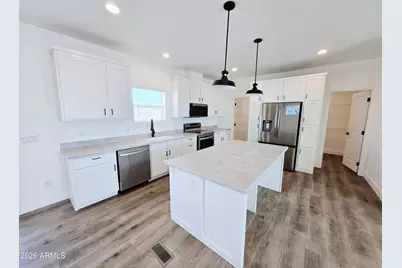 33016 W Cambridge Avenue, Tonopah, AZ 85354 - Photo 13
