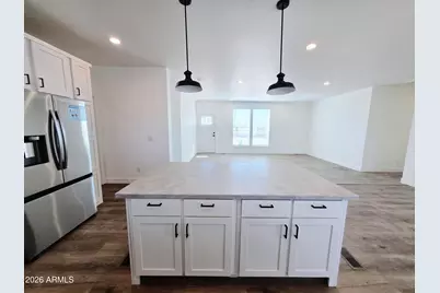 33016 W Cambridge Avenue, Tonopah, AZ 85354 - Photo 11