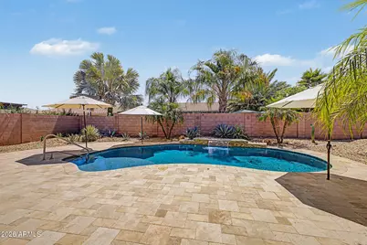18471 W Paradise Lane, Surprise, AZ 85388 - Photo 45