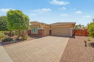 18471 W Paradise Ln, Surprise, AZ 85388 - Photo 9