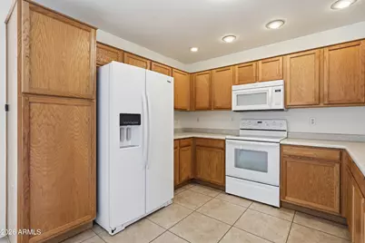 43708 W Bedford Drive, Maricopa, AZ 85138 - Photo 11