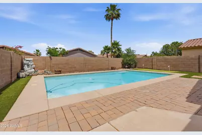 43708 W Bedford Drive, Maricopa, AZ 85138 - Photo 33