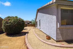2933 W Maldonado Rd, Phoenix, AZ 85041 - Photo 27