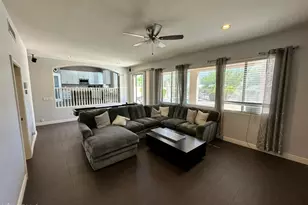 4831 E Robin Ln, Phoenix, AZ 85054 - Photo 5