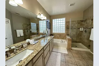 4831 E Robin Lane, Phoenix, AZ 85054 - Photo 9