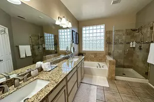 4831 E Robin Ln, Phoenix, AZ 85054 - Photo 9