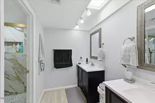 122 S Hardy Dr, Tempe, AZ 85281 - Photo 23