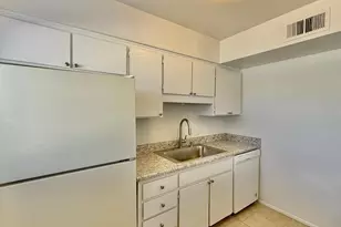 12602 N 21st Ave, Phoenix, AZ 85029 - Photo 7