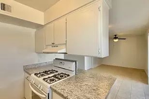 12602 N 21st Ave, Phoenix, AZ 85029 - Photo 5