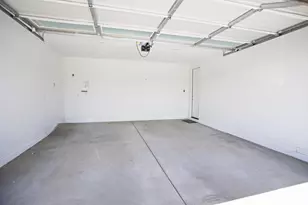 2250 E Kelly Dr, Gilbert, AZ 85298 - Photo 31