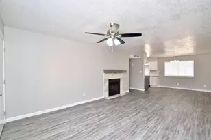 645 N Arrowhead Dr, Chandler, AZ 85224 - Photo 5