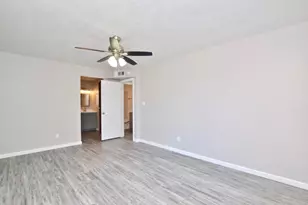 645 N Arrowhead Dr, Chandler, AZ 85224 - Photo 9