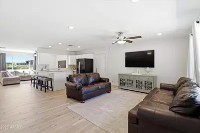 1934 W Kristal Way, Phoenix, AZ 85027 - Photo 3