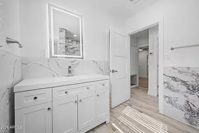 532 E Cheery Lynn Road, Phoenix, AZ 85012 - Photo 23