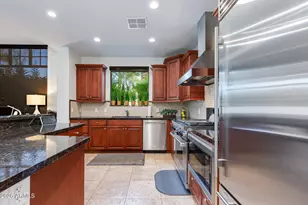8 E Biltmore Estate, Phoenix, AZ 85016 - Photo 9