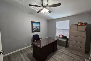 2121 N Center St, Mesa, AZ 85201 - Photo 17