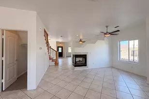 1519 E Desert Ln, Phoenix, AZ 85042 - Photo 9