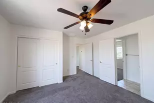 1519 E Desert Ln, Phoenix, AZ 85042 - Photo 13