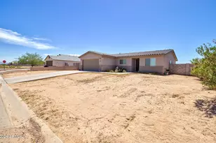 12179 W Jenero Dr, Arizona City, AZ 85123 - Photo 3