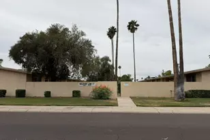 10639 W Coggins Dr, Sun City, AZ 85351 - Photo 19