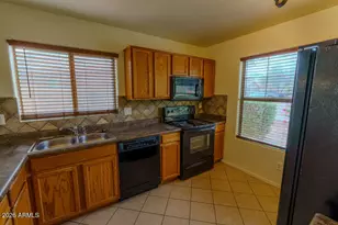 1608 W Chanute Pass, Phoenix, AZ 85041 - Photo 5