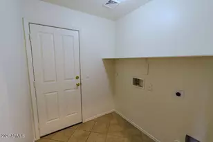 1608 W Chanute Pass, Phoenix, AZ 85041 - Photo 17