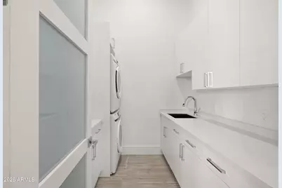 2940 E South Mountain Avenue, Phoenix, AZ 85042 - Photo 23