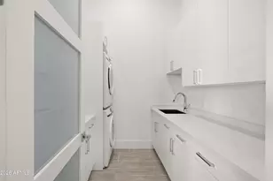 2940 E South Mountain Ave, Phoenix, AZ 85042 - Photo 23