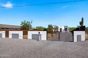 2940 E South Mountain Ave, Phoenix, AZ 85042 - Photo 1
