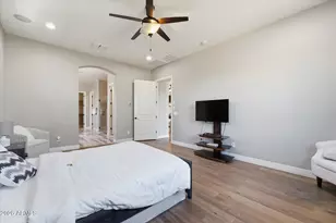 4254 E Valencia Dr, Phoenix, AZ 85042 - Photo 25