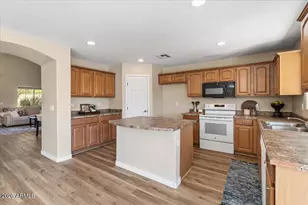 1852 N Desert Willow St, Casa Grande, AZ 85122 - Photo 11