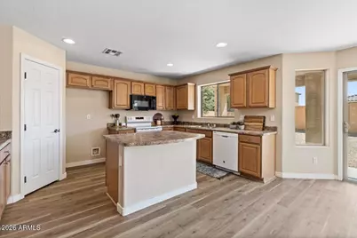 1852 N Desert Willow Street, Casa Grande, AZ 85122 - Photo 9
